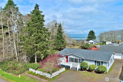 620 Chenois Avenue Ne, Ocean Shores, WA, 98569 | Card Image