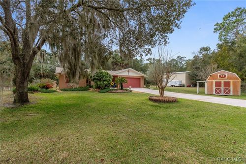 8614 W Varricchio Ln, Crystal River, FL, 34428-6903 | Card Image