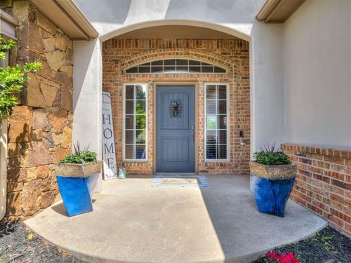 1317 None Narrows Bridge Cir, Edmond, OK, 73034 | Card Image