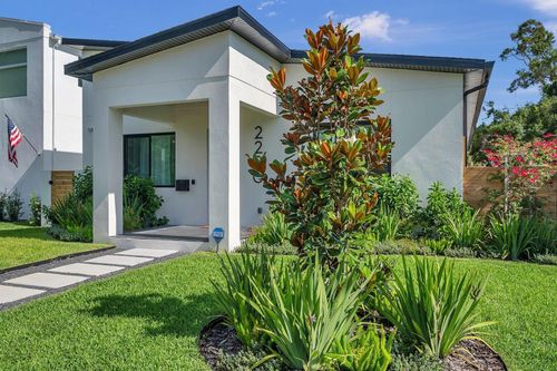 2220 2nd Ave N, ST PETERSBURG, FL, 33713-8823 | Card Image