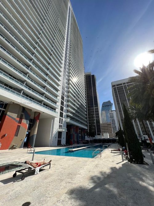 2401-50 Biscayne Blvd, Miami, FL, 33132-2905 | Card Image