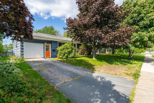 25 Dumbarton Ave, Dartmouth, NS, B2X1Z7 | Card Image