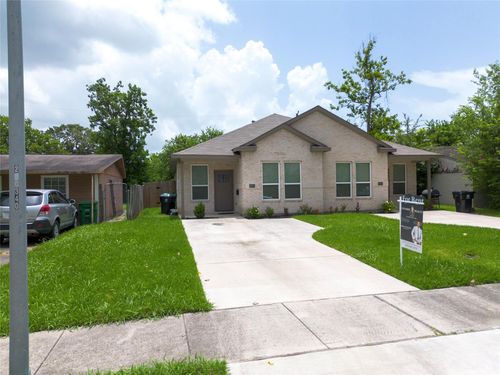 a-3915 Brookmeade Dr, Houston, TX, 77045-5505 | Card Image