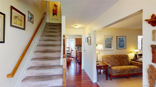 17 Shaker Court, New Windsor, NY, 12553 | Card Image