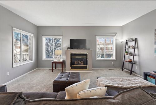 3564 Abercrombie Ln, Stillwater, MN, 55082-4190 | Card Image