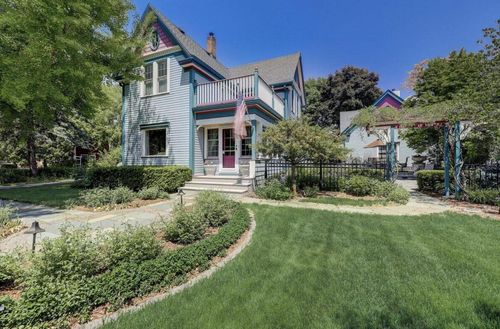 N50W7228 Western Road, Cedarburg, WI, 53012 | Card Image