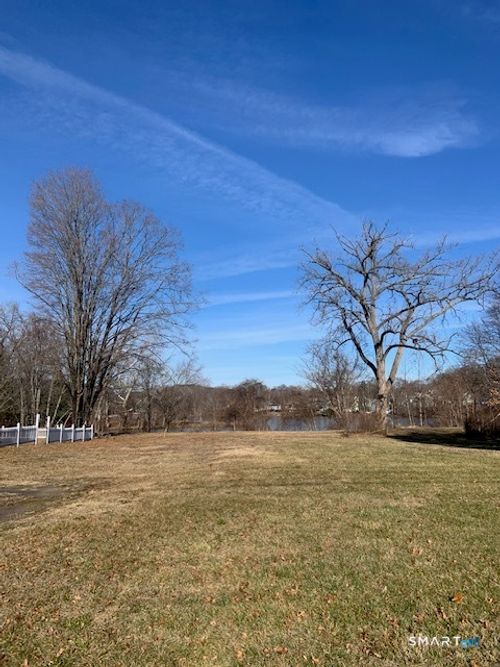 15 Cutlery Ave, Meriden, CT, 06451-5111 | Card Image