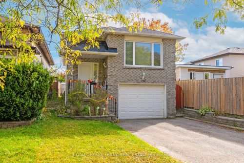 102 Turnberry Cres, Courtice, ON, L1E1A8 | Card Image
