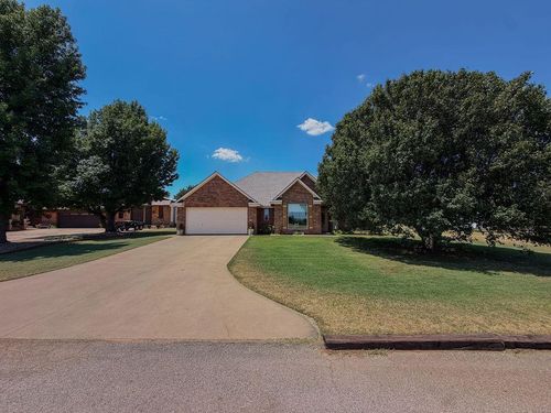 212 S Vernon St, Hinton, OK, 73047 | Card Image