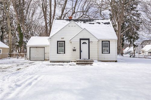 27 Woodside Ln Lane, Greece, NY, 14616 | Card Image