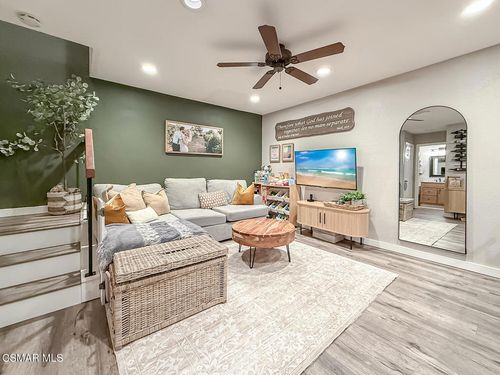 33-3476 Lockwood Ct, Simi Valley, CA, 93063-5309 | Card Image