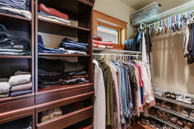 Walk-in Closet | Image 34