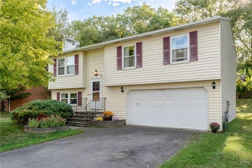 6271 Tobinlea Cir, East Syracuse, NY, 13057-2643 | Card Image