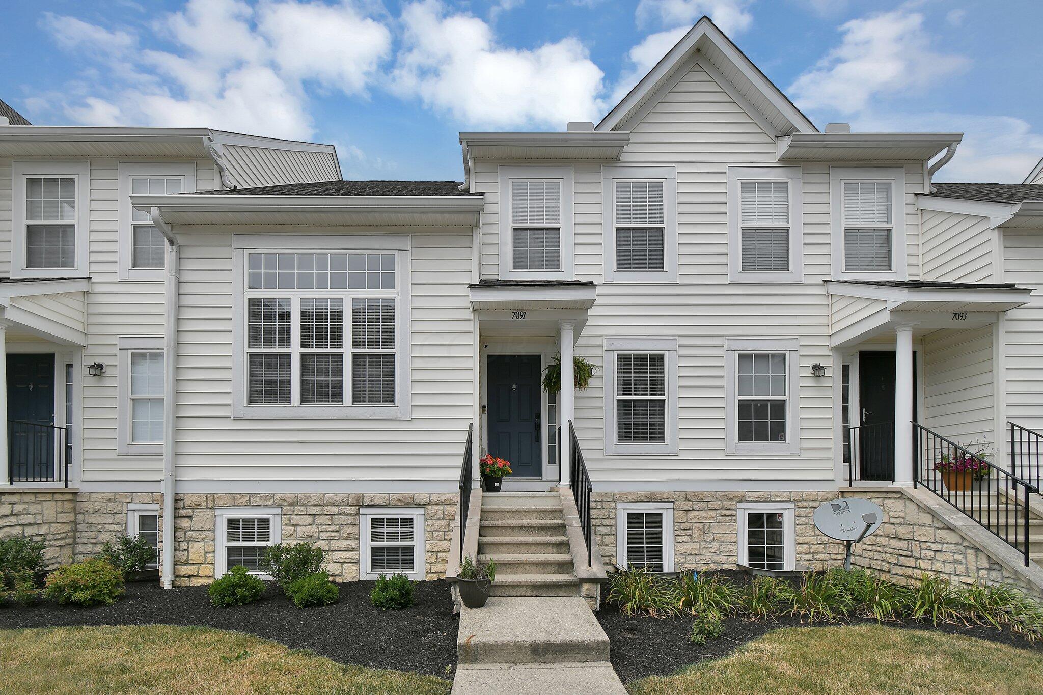 Fonso Dr, New Albany, OH 43054