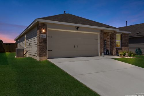 10626 Erinita Way, Converse, TX, 78109-1487 | Card Image