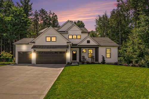 8802 Lapham Dr, Rockford, MI, 49341-7663 | Card Image