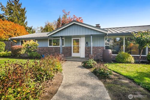 11006 Se 31st St, Bellevue, WA, 98004-7540 | Card Image