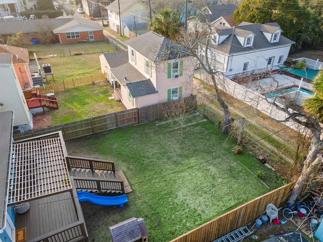 3610 Avenue P 1/2, House other with 3 bedrooms, 2 bathrooms and null parking in Galveston TX | Image 30