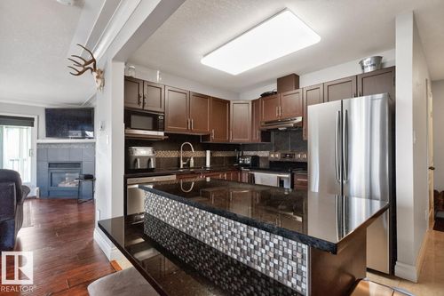 52-9908 80 Ave Nw, Edmonton, AB, T6E6L7 | Card Image