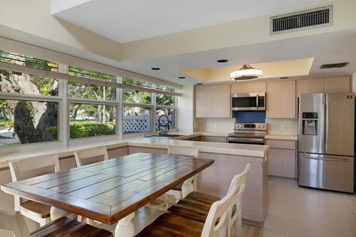 1a-8101 Oakton Ct, Lake Clarke Shores, FL, 33406-8402 | Card Image