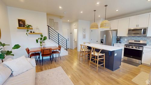 9367 N Vernham Ln, Eagle Mountain, UT, 84005-5190 | Card Image