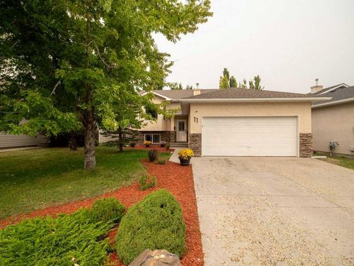 11 Rivercrest Court W, Lethbridge, AB, T1K7P3 | Card Image