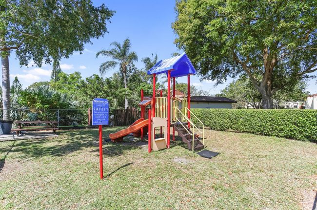 B2 - 4969 Sable Pine B2 Circle, Condo with 2 bedrooms, 2 bathrooms and null parking in West Palm Beach FL | Image 27