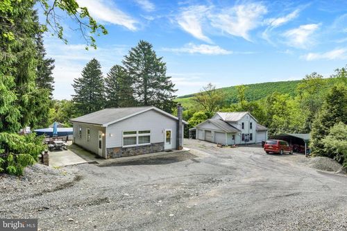 239 Hill St, LYKENS, PA, 17048-9617 | Card Image