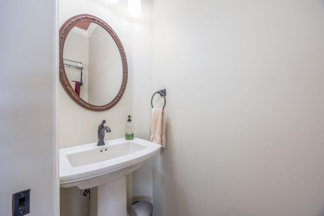 Guest 1/2 bath | Image 19