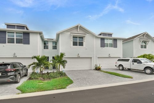 5766 Se Edgewater Cir, Stuart, FL, 34997-3501 | Card Image