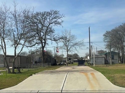 130 Heron Inlt S, Baytown, TX, 77523-9795 | Card Image