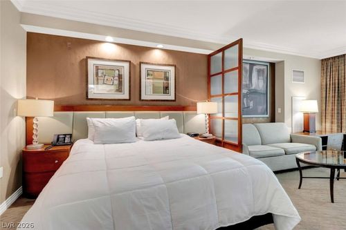 3009-135 E Harmon Ave, Las Vegas, NV, 89109-4503 | Card Image