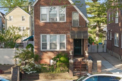 3181 Waterbury Avenue, New York, NY, 10465 | Card Image