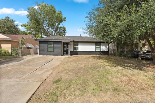 3013 Bloomfield St, Houston, TX, 77051-4107 | Card Image