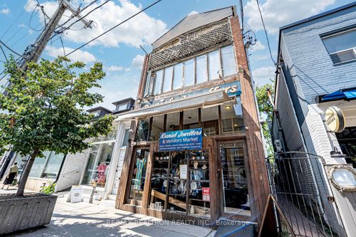 1006 Queen St E, Toronto, ON, M4M1K1 | Card Image