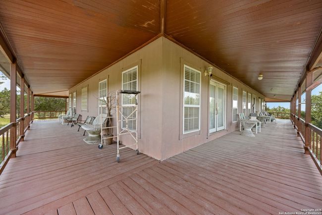 388 Oak Trl, House other with 3 bedrooms, 5 bathrooms and null parking in Pipe Creek TX | Image 40