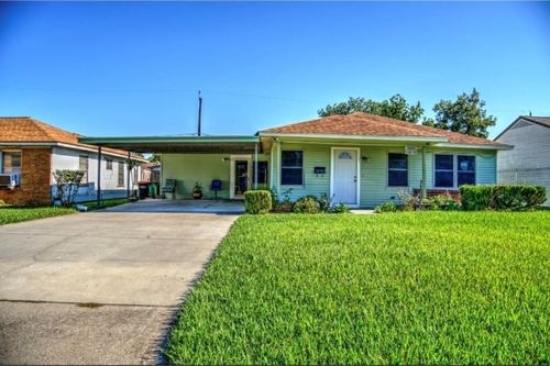 2004 W Gulf St, Baytown, TX, 77520-4325 | Card Image
