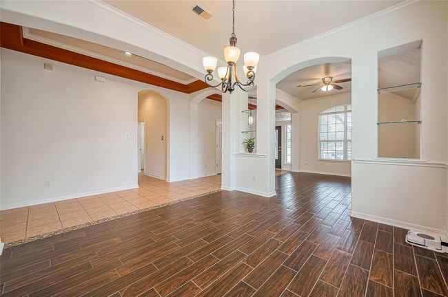 Formal dining room | Image 10