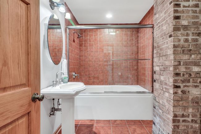 136 Burton St, House other with 4 bedrooms, 3 bathrooms and 2 parking in Grayslake IL | Image 12