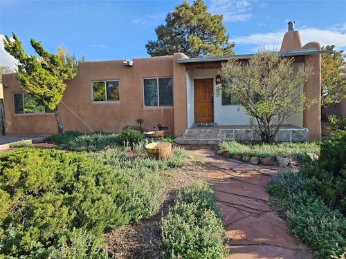 1806 Hopi Rd, Santa Fe, NM, 87505-3309 | Card Image