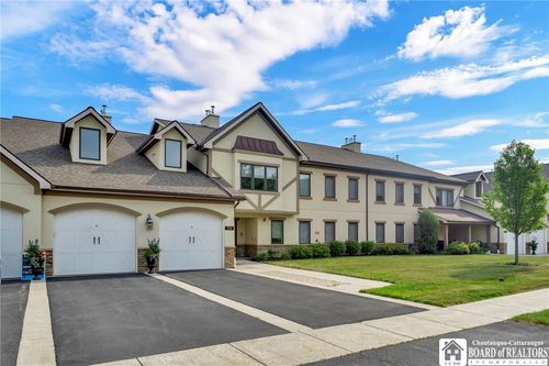 apt-209-743 Legacy Dr, Lewiston, NY, 14092-2424 | Card Image