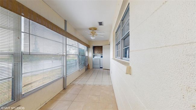 623 - 623 Park Cir, Condo with 2 bedrooms, 2 bathrooms and null parking in BRADENTON FL | Image 13