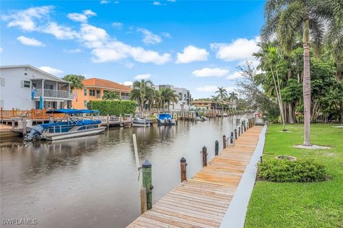 apt-b9-1686 Blue Point Ave, NAPLES, FL, 34102-2401 | Card Image