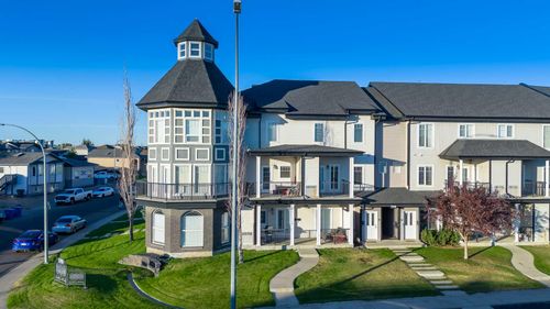 32-298 Somerset Way Se, Medicine Hat, AB, T1B0E9 | Card Image