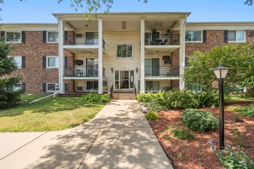 apt-102w-806 W Michigan Ave, Jackson, MI, 49202-4138 | Card Image