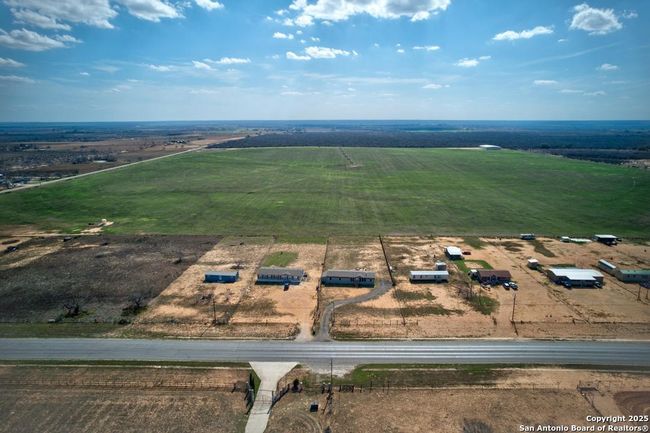 4817 W Fm 476, House other with 4 bedrooms, 2 bathrooms and null parking in Poteet TX | Image 31