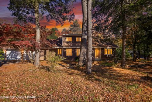3255 Red Maple Ln, Pocono Pines, PA, 18350-7727 | Card Image