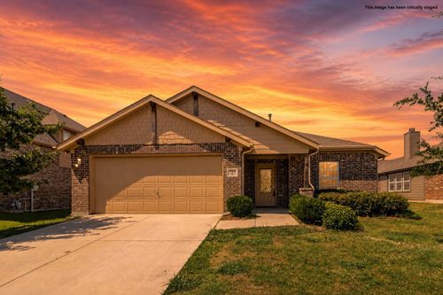 516 Hunt Farms Rd, Fate, TX, 75189-8606 | Card Image
