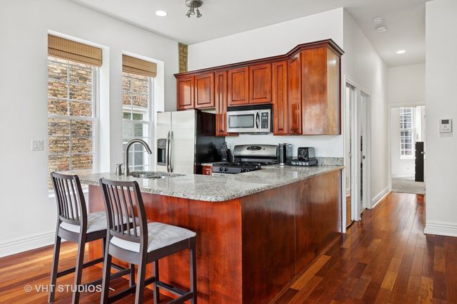 APT-2A - 2212 Campbell Ave, Condo with 2 bedrooms, 2 bathrooms and 1 parking in Chicago IL | Image 7