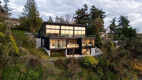 2701 Sea View Rd, Victoria, BC, V8N1K7 | Card Image
